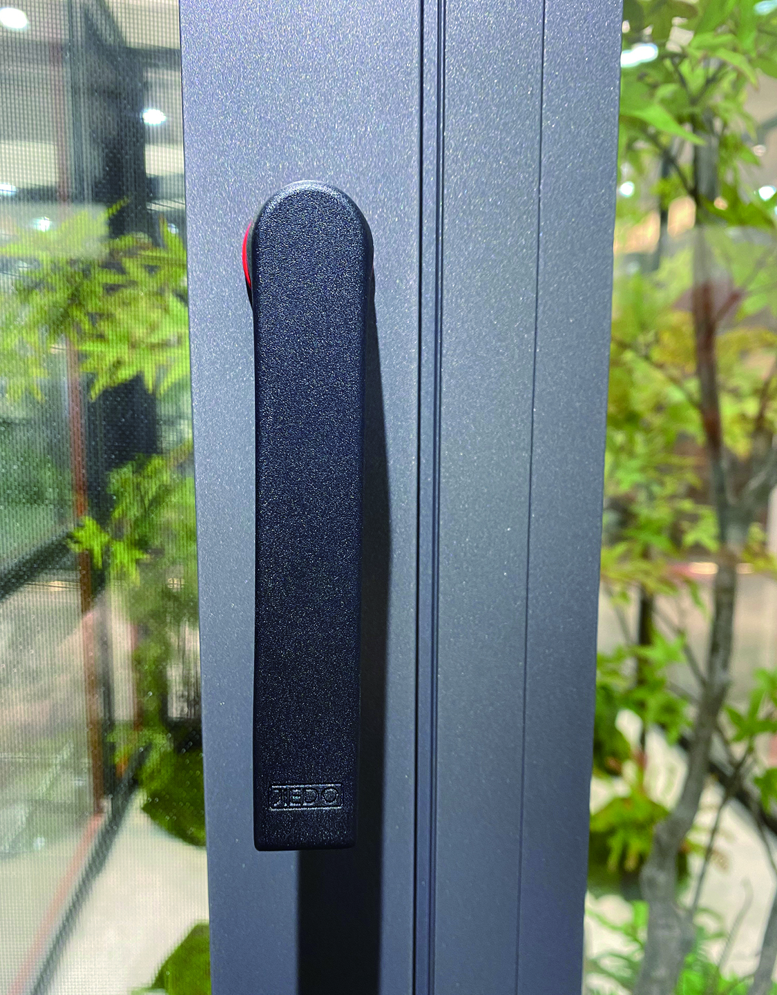 斷橋鋁合金門窗