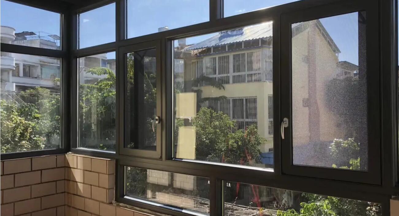 斷橋鋁合金門窗