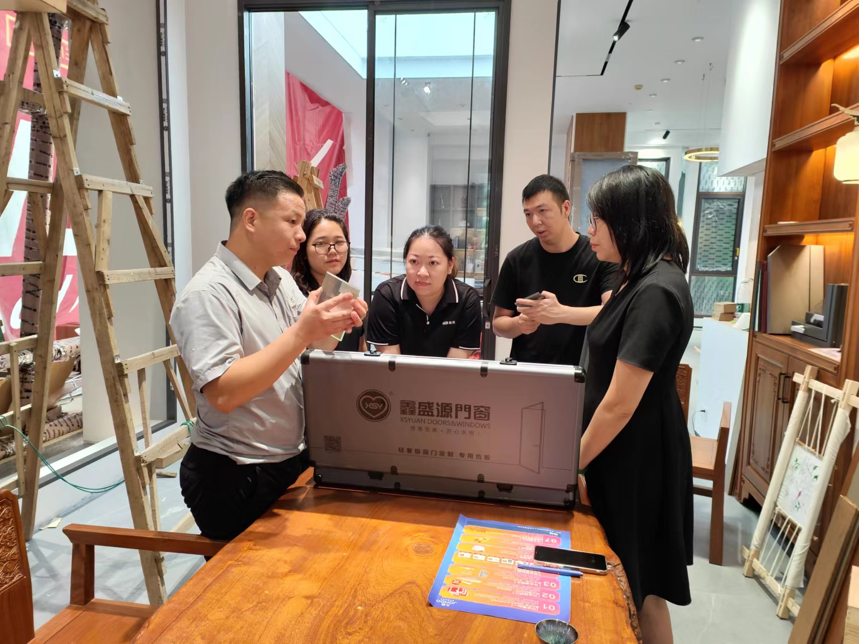 鑫盛源門窗精準(zhǔn)幫扶